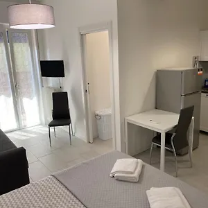 Stadio 1 - Appartamenti Monolocali Con Bagno Privato Verona Apartament